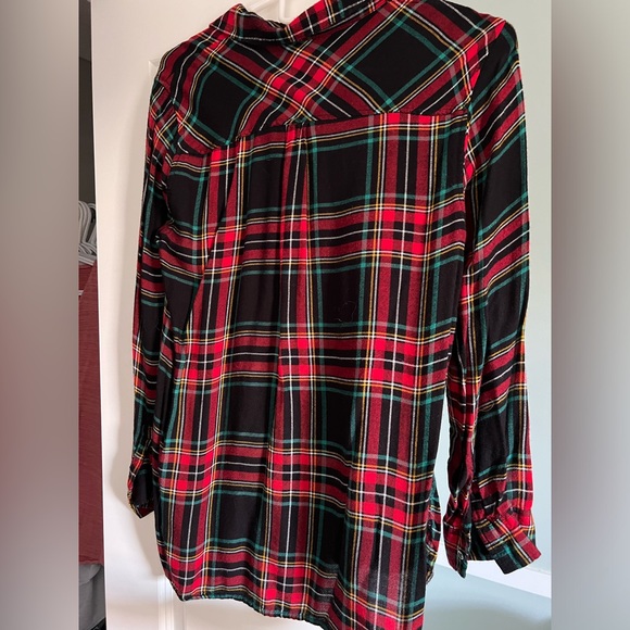 Old navy plaid button up shirt - Picture 5 of 6